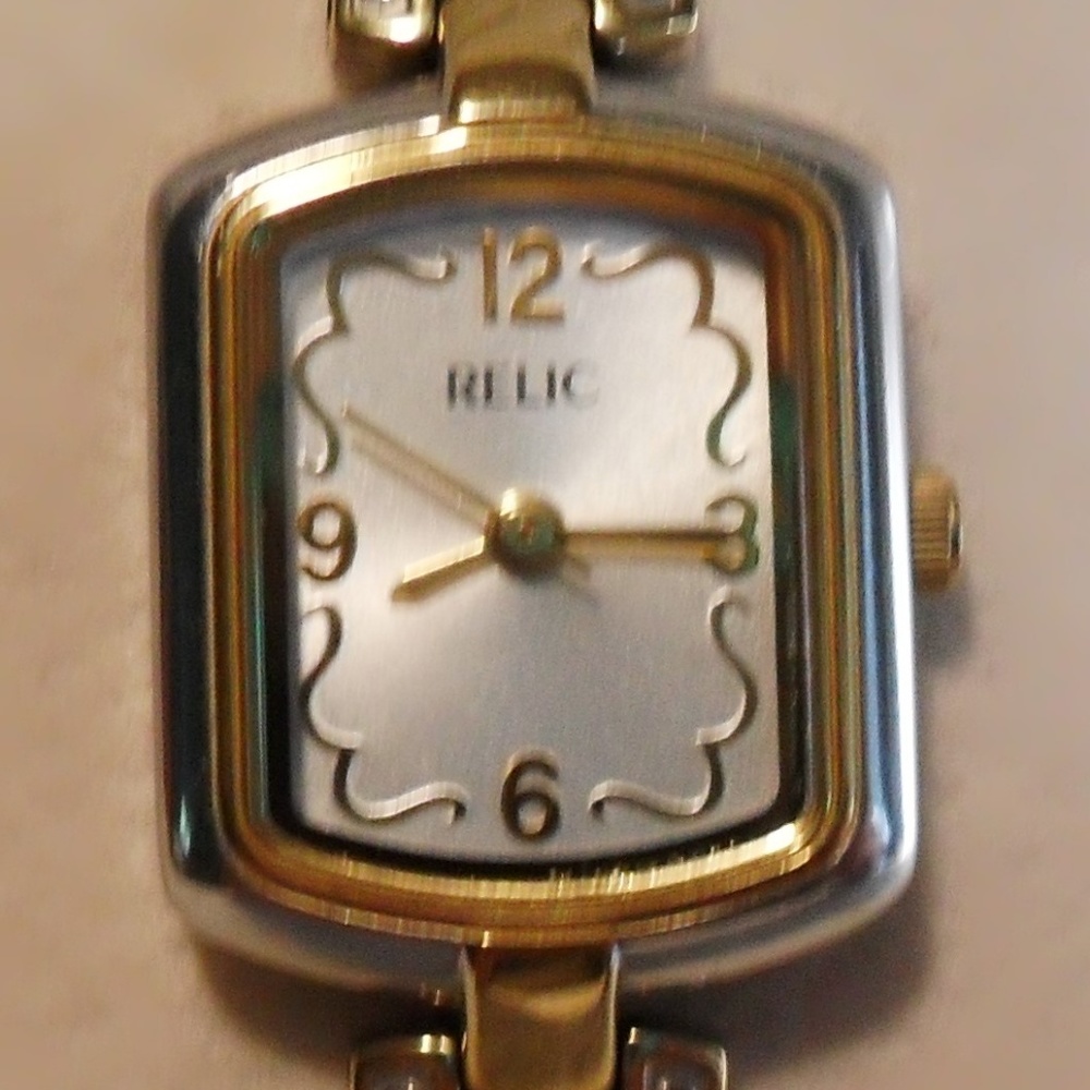 SOLD! Relic By Fossil ZR33624 Two Tone Ladies Watch